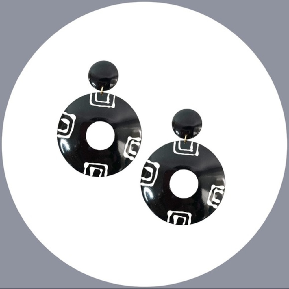 Black & White Drop Earrings